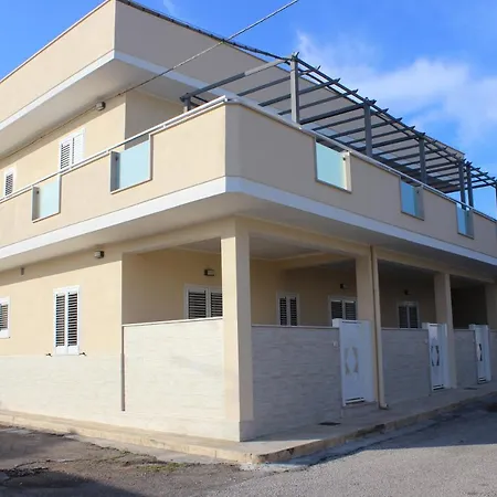 Stelle Gemelle A 350 Mt Dalla Spiaggia E 50 Dal Centro, Con Wi-fi E Completamente Accessoriate דירה