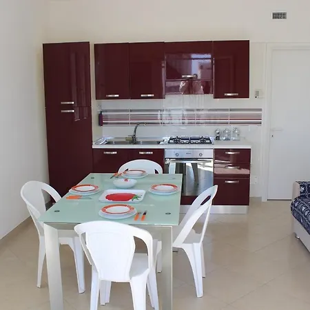 Stelle Gemelle A 350 Mt Dalla Spiaggia E 50 Dal Centro, Con Wi-fi E Completamente Accessoriate * Torre Lapillo