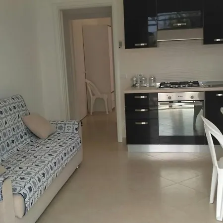 Stelle Gemelle A 350 Mt Dalla Spiaggia E 50 Dal Centro, Con Wi-fi E Completamente Accessoriate