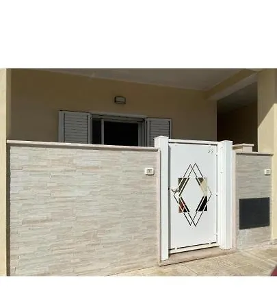 Stelle Gemelle A 350 Mt Dalla Spiaggia E 50 Dal Centro, Con Wi-fi E Completamente Accessoriate *