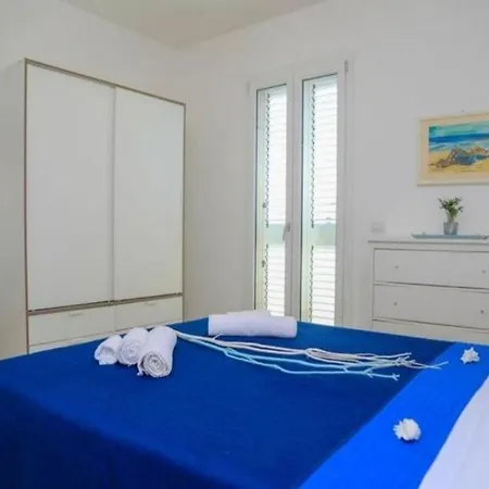 Stelle Gemelle A 350 Mt Dalla Spiaggia E 50 Dal Centro, Con Wi-fi E Completamente Accessoriate * Torre Lapillo